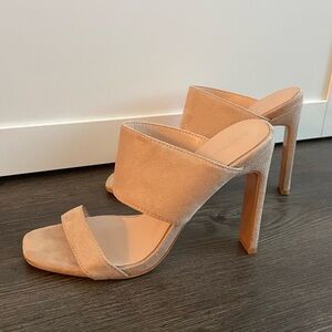 Forever 21 Nude Suede Mule Heels – Size 6.5